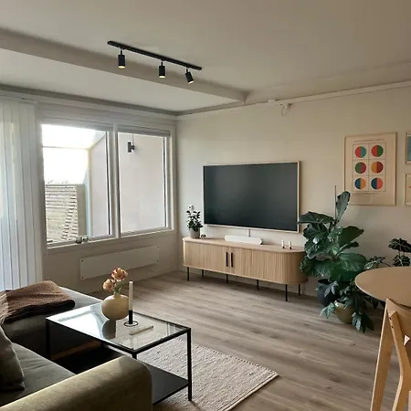 Cozy With Location And Parking Lägenhet *